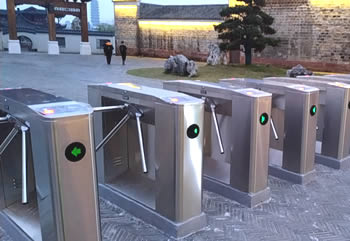 智能三輥閘廠家以及產(chǎn)品特點和功能介紹主要有哪些？