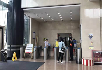 三輥閘機的優(yōu)缺點有哪些？