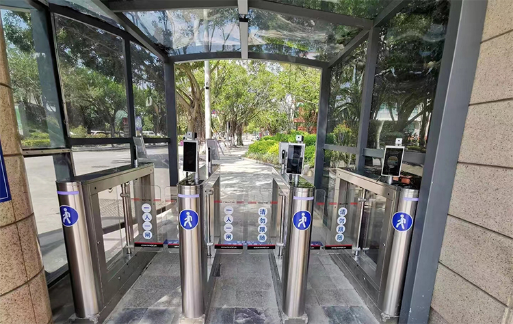 小區(qū)門禁擺閘人臉識別系統(tǒng)解決方案